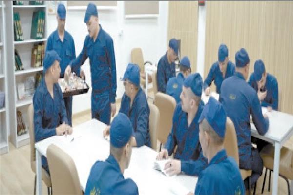 نزلاء مراكز الإصلاح خلال الاحتفال بالمولد النبوى الشريف