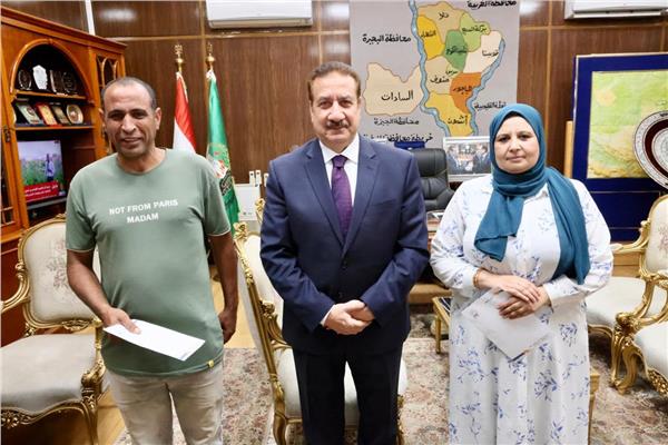  محافظ المنوفية يكرم مديرة المركز التكنولوجي 