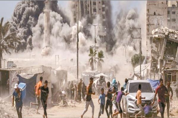 الاحتلال يقصف مبانى سكنية فى قطاع غزة