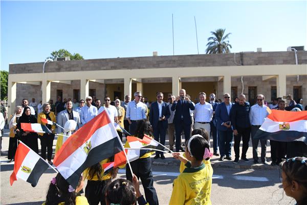 محافظ قنا والسفير النرويجي