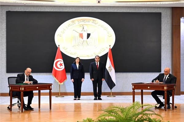 أثناء توقيع مذكرة التفاهم بين جهاز تنمية المشروعات وحكومة الجمهورية التونسية
