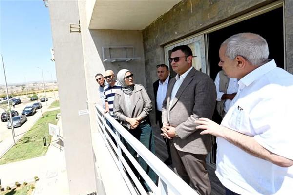 وزير الإسكان