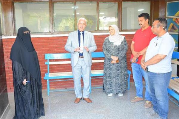 نائب رئيس جامعة أسيوط يتفقد استعدادات المدن الجامعية للعام الدراسي الجديد