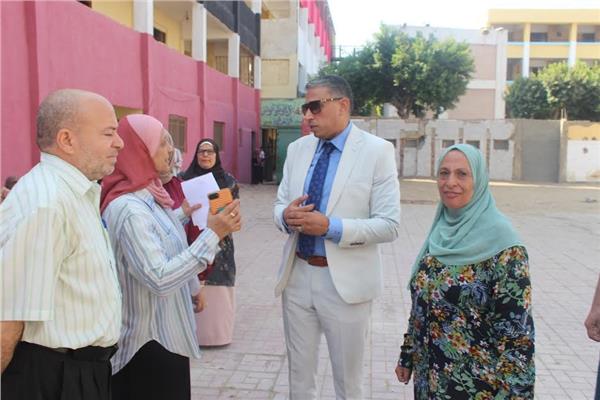 سعيد عطية من داخل المدارس