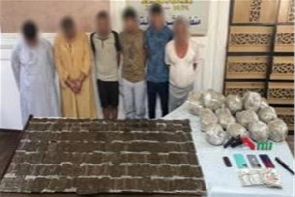 المتهمين
