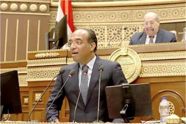 النائب علي مهران عضو مجلس الشيوخ