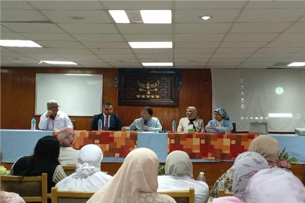 خلال الاجتماع