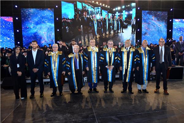 تكريم  وزير التموين  كأحد أبرز خريجي  جامعة عين شمس