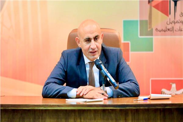  وزير التربية والتعليم والتعليم الفنى محمد عبد اللطيف 
