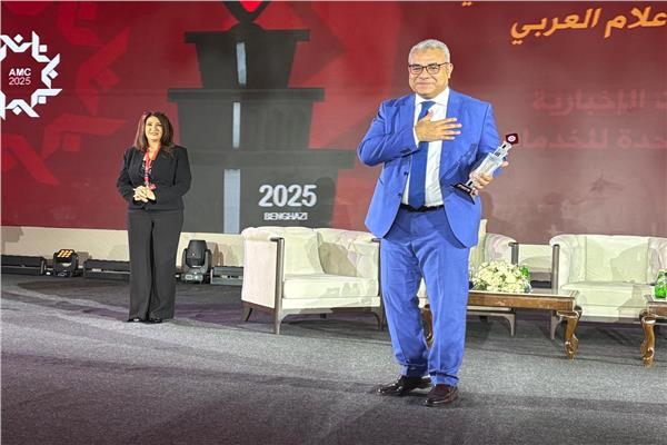 الإعلامي سمير عمر