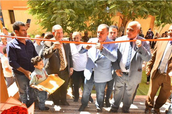 محافظ أسيوط يفتتح مدرسة "نوال يؤانس بمنفلوط بـ11.7 مليون جنيه