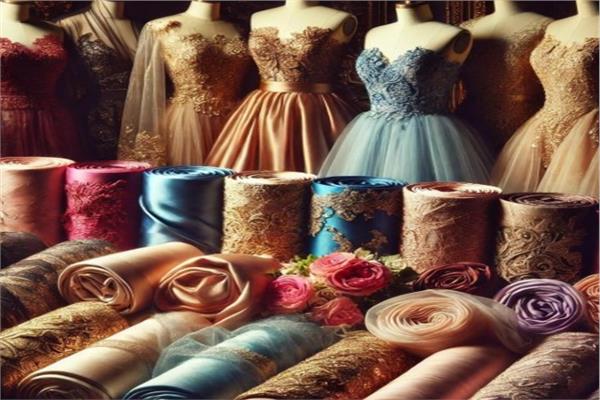 أقمشة فاخرة لتصميم فستان سهرة مثالي