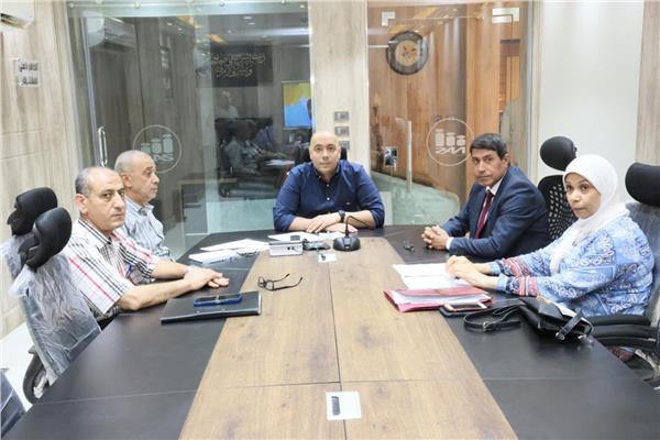  نائب محافظ المنوفية يعقد اجتماعا تنسيقياً لمناقشة سبل الارتقاء بمنظومة النظافة 