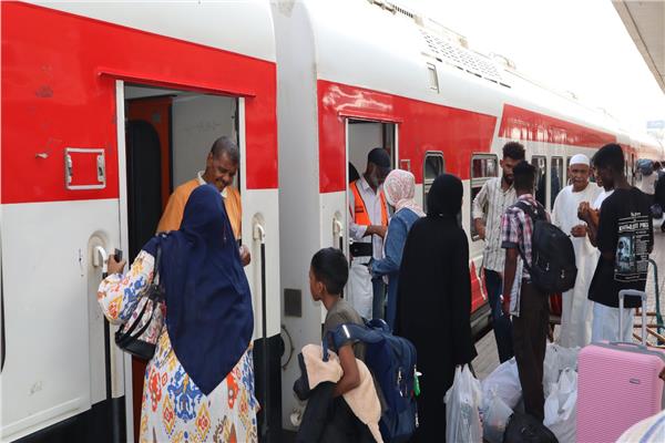 انطلاق قطار جديدة للعودة الطوعية للأشقاء السودانيين إلى وطنهم