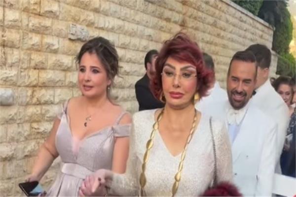 نبيلة عبيد أول الحاضرين لحفل «موركس دور»