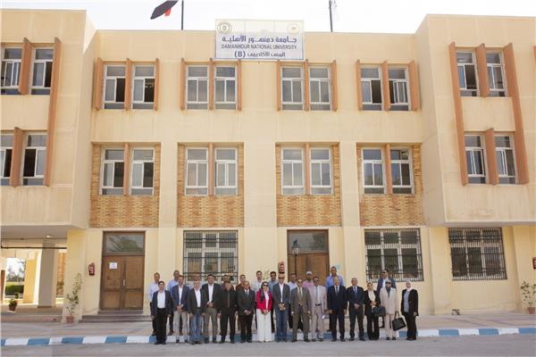 جامعة دمنهور الأهلية