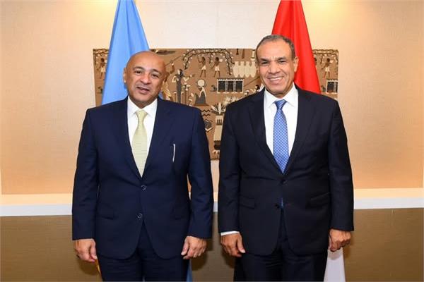 وزير الخارجية خلال لقاء الأمين العام لمجلس التعاون لدول الخليج