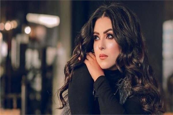  الفنانة نهي عابدين