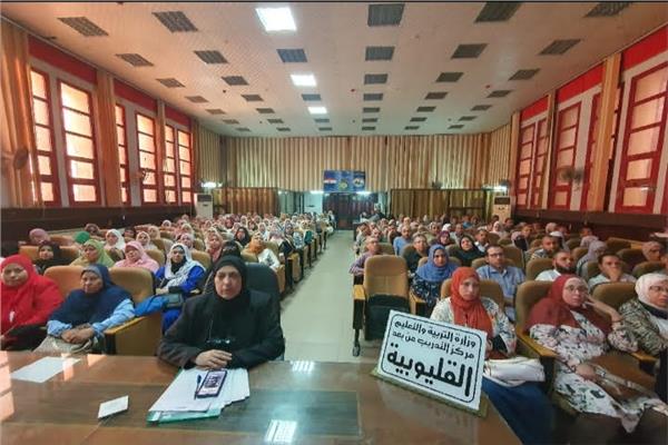  مدير تعليم القليوبية يستعرض أبرز ملامح العام الدراسي الجديد  