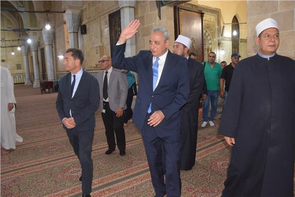  محافظ  الغربية يصطحب السفير الفرنسي  لزيارة مسجد السيد البدوي بمدينة طنطا  