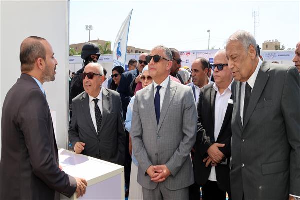 محافظ الإسماعيلية يشهد انطلاق ملتقى التوظيف وريادة الأعمال ٢٠٢٥