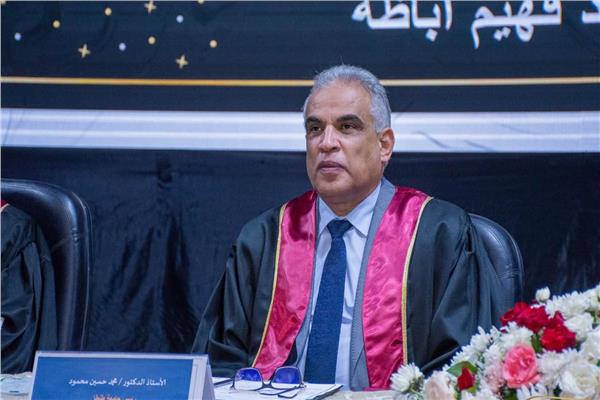  الدكتور محمد حسين