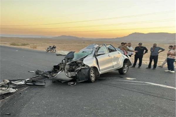 حادث تصادم سيارتين الطريق الصحراوي الغربي