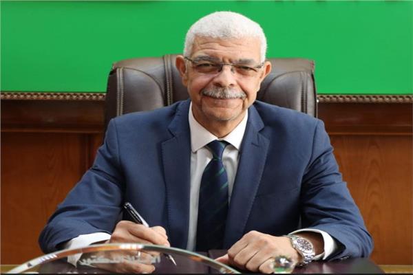 الدكتور أحمد القاصد