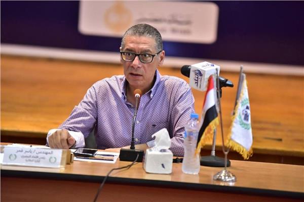 ياسر قمر