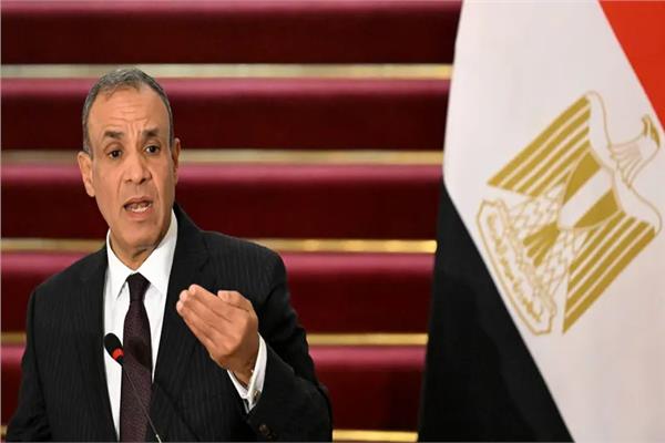 الدكتور بدر عبد العاطي