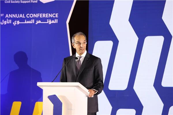 الدكتور عمرو طلعت