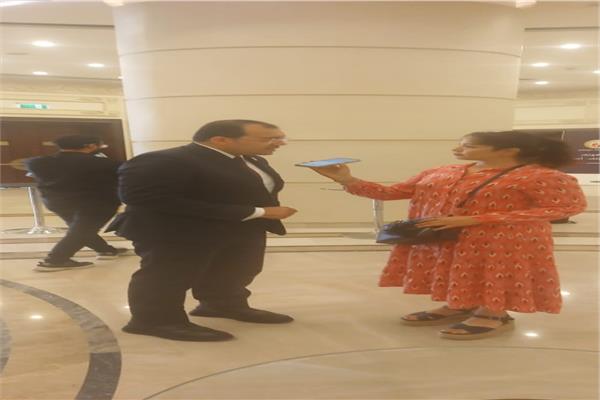 محررة بوابة أخبار اليوم خلال لقائها بالدكتورعمرو سليمان