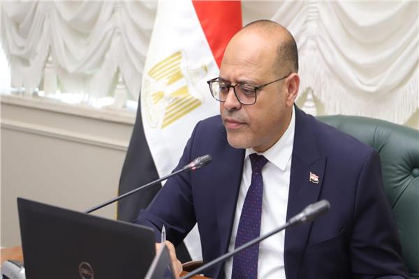 وزير العمل 