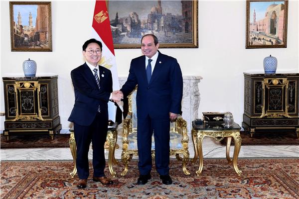 الرئيس عبد الفتاح السيسي يستقبل بارك بوم كي، المبعوث الخاص لرئيس كوريا الجنوبية