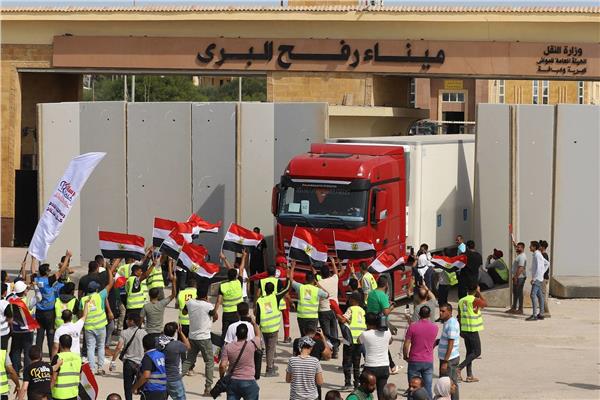 إدخال المساعدات لغزة من معبر رفح
