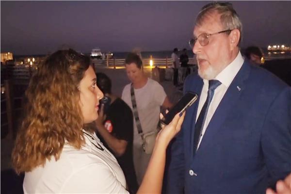  القنصل الروسي مع محررة بوابة أخبار اليوم