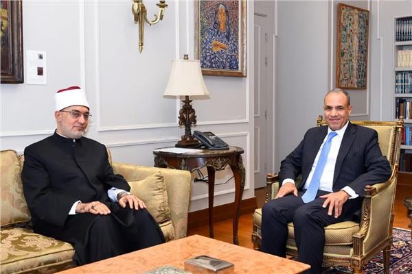 وزير الخارجية يستقبل مفتي الجمهورية