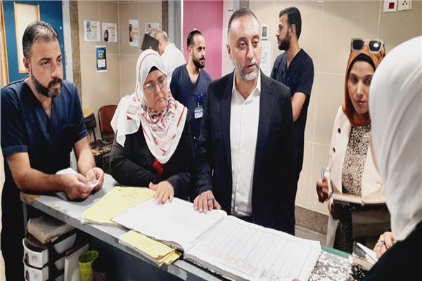 عمرو عادل عبد العال وكيل صحة سيناء خلال جولتة