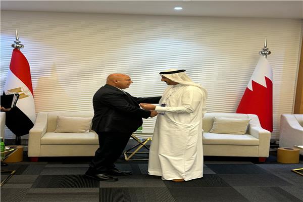 الفريق مهندس كامل الوزير- الدكتور  شيخ عبدالله بن احمد ال خليفة وزير النقل