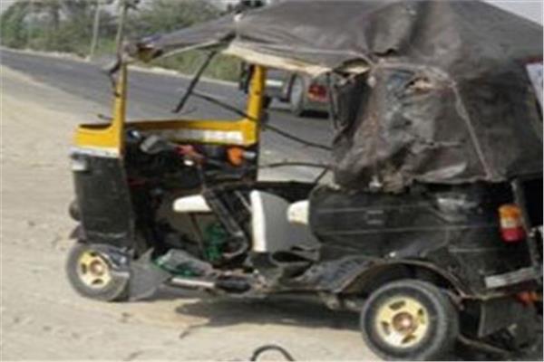 حادث تصادم توك توك ودراجة نارية