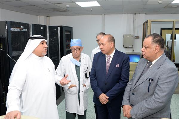 رئيس جامعة المنصورة يرافق رئيس جامعة الملك فيصل في جولة تفقدية بالجامعة