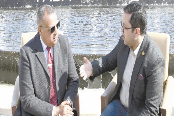 اللواء د. خالد مبارك خلال حواره مع «الأخبار»