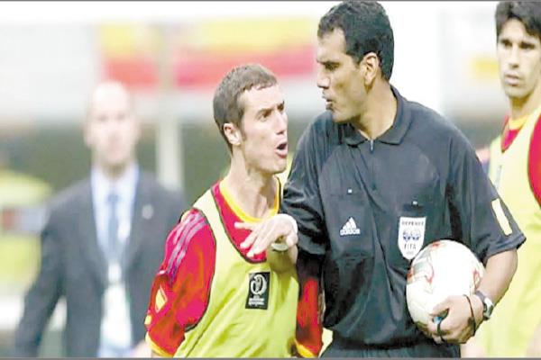 جمال الغندور أدار مباراة خروج إسبانيا من كوريا الجنوبية فى ربع نهائى مونديال 2002