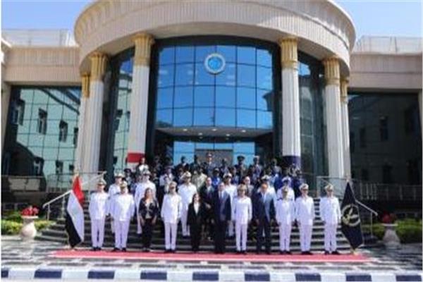 قيادات أكاديمة الشرطة والكوادر الأفريقية