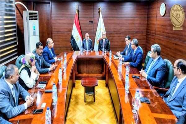 رئيس هيئة النيابة الإدارية يشهد تدشين منصة التدريب الرقمية 