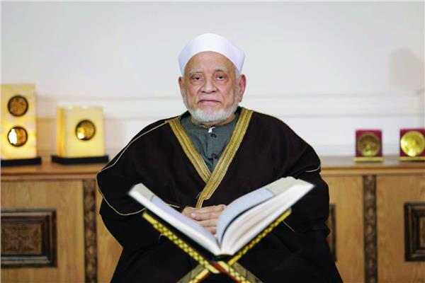 الراحل الدكتور أحمد عمر هاشم 