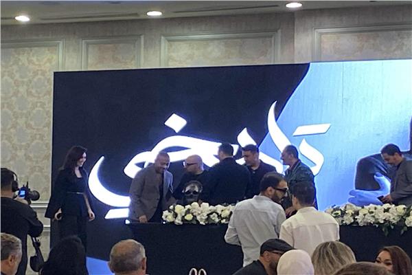  تامر عاشور و  مي فاروق 