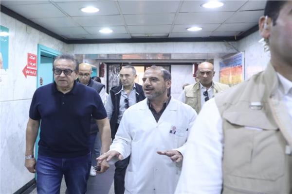 نائب رئيس مجلس الوزراء وزير الصحة يُجري جولة مفاجئة بمستشفى منشية البكري العام