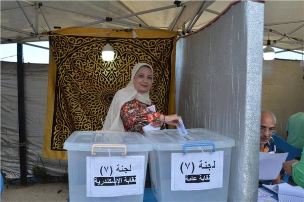 إقبال ملحوظ في انتخابات التجديد النصفي لأطباء الإسكندرية