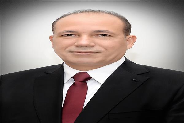 الدكتور شريف خاطر